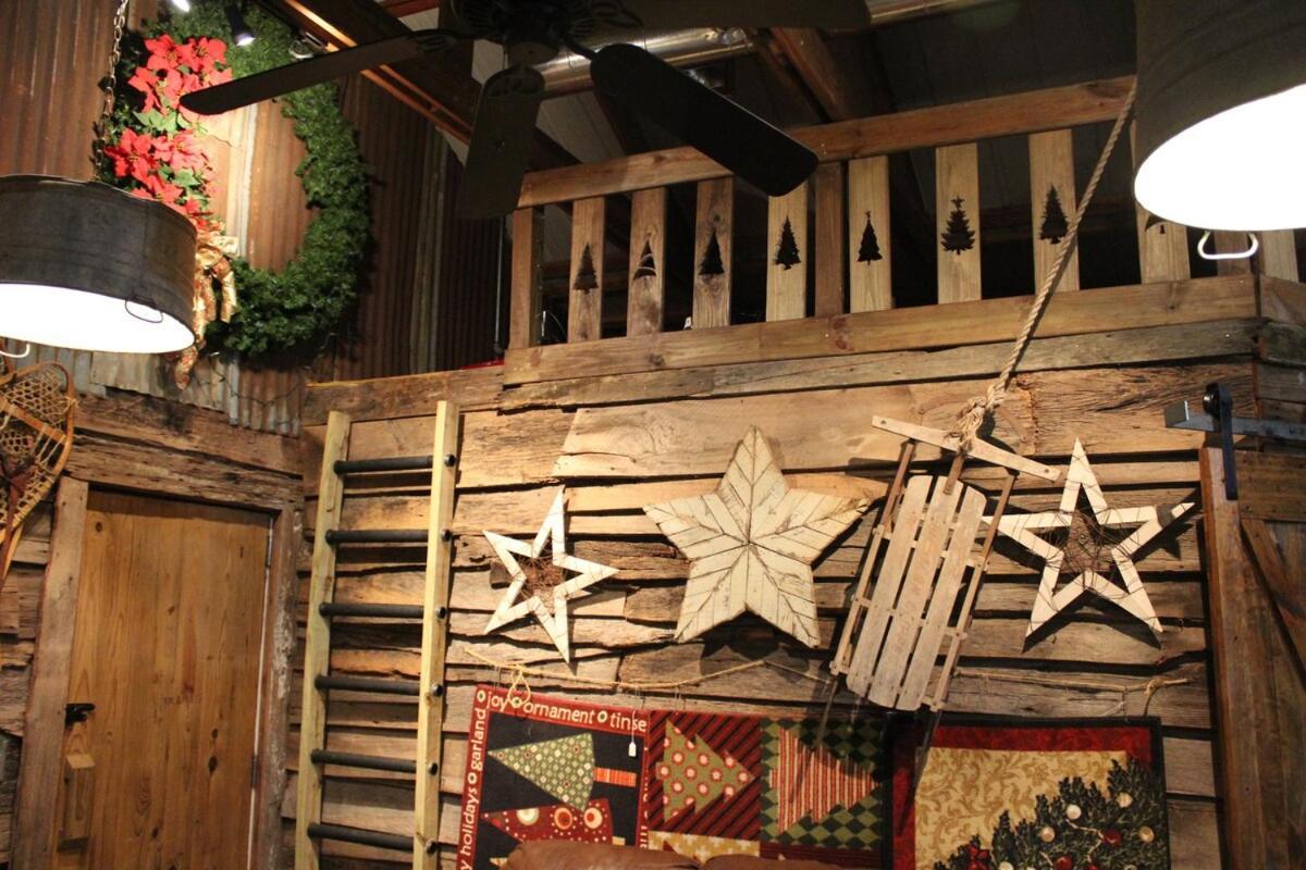 Rural Life On A Real Christmas Tree Farm! Hallmark Experience! Ozark Zewnętrze zdjęcie